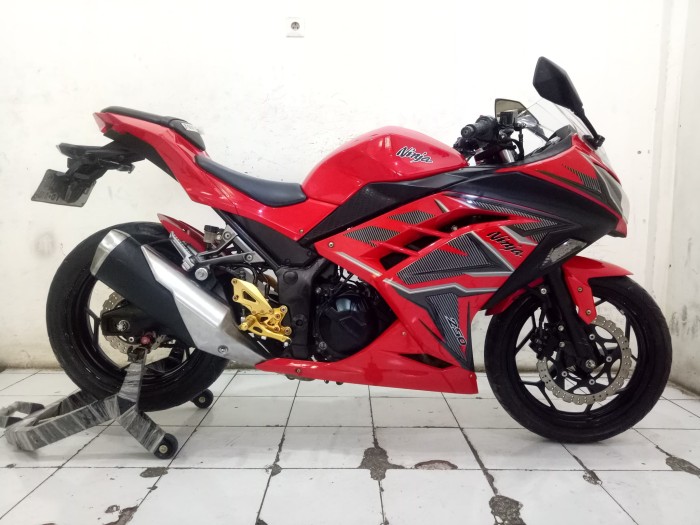 Jual Stock Ready Kawasaki Ninja 250 Se Warna Merah Tahun 2014