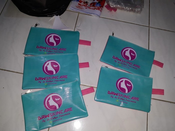 Contoh Spanduk Drw Skincare contoh gambar banner