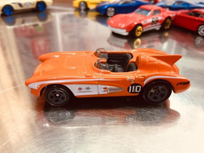hot wheels corvette sr2