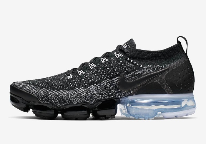 vapormax 2 white black