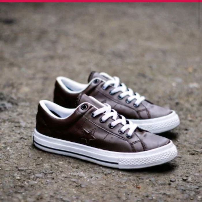 converse one star brown