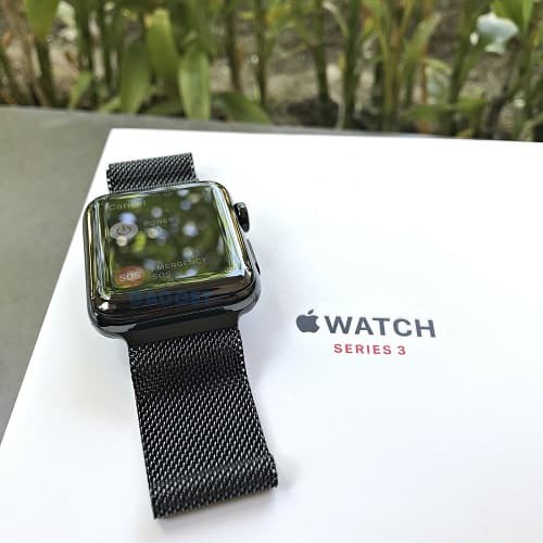 44mm space black milanese loop