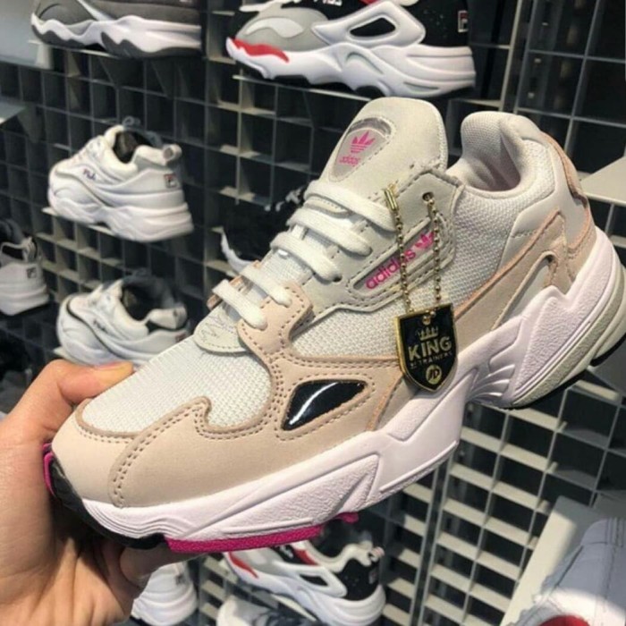 harga adidas falcon ori