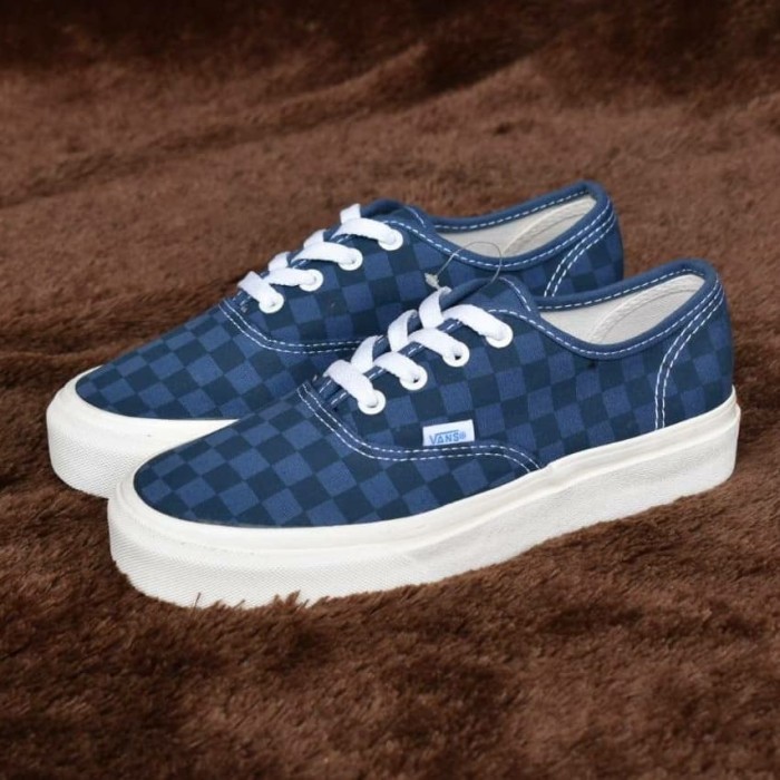 vans authentic checkerboard navy