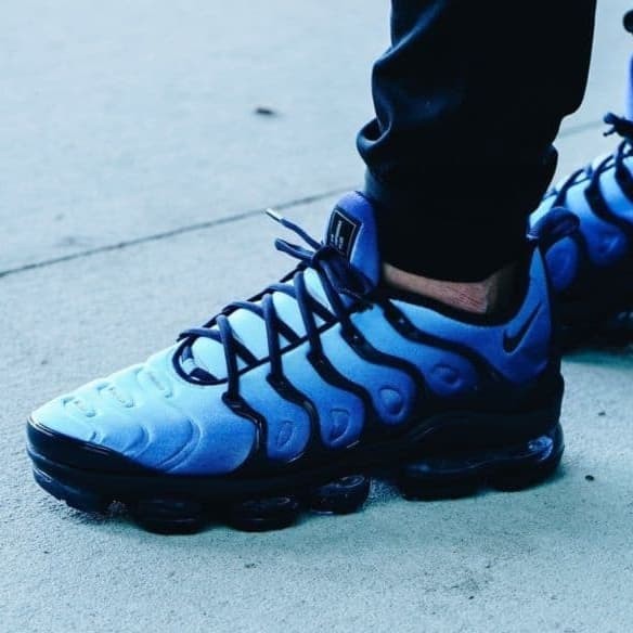 nike vapormax plus obsidian blue
