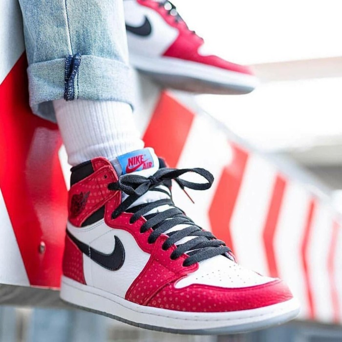 nike into the spider verse