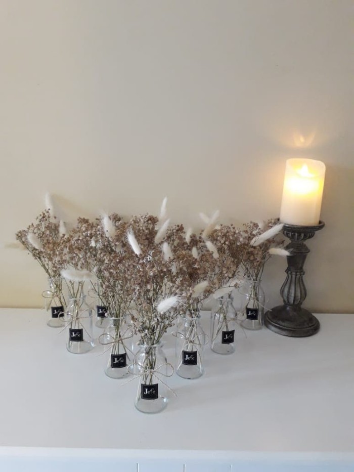 Jual Gold Vintage Mini Vase dengan Bunga Baby Breath Emas