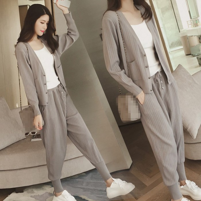casual tracksuit
