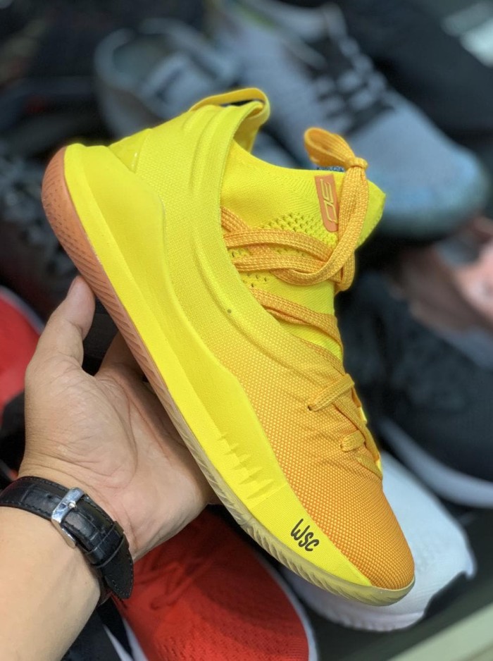 curry 5 yellow