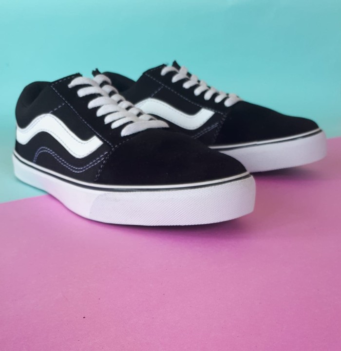 athletic vans