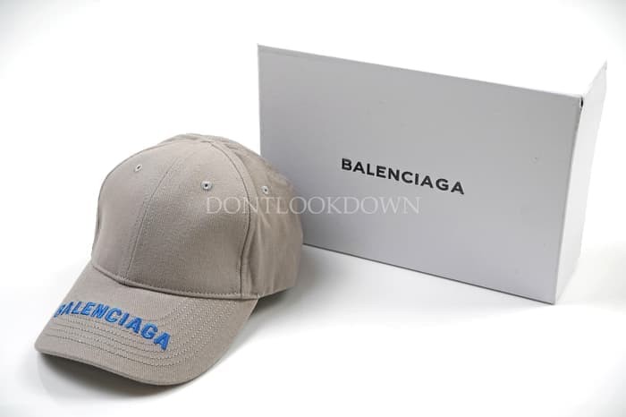 balenciaga beige cap