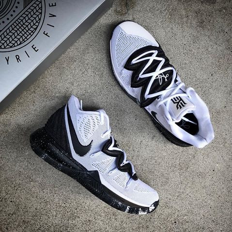 Design basketball shoes Nike Kyrie x Nike Kyrie 5 non slip