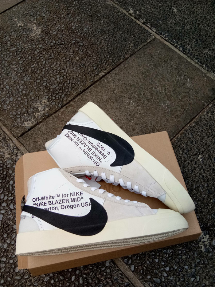 sepatu nike blazer