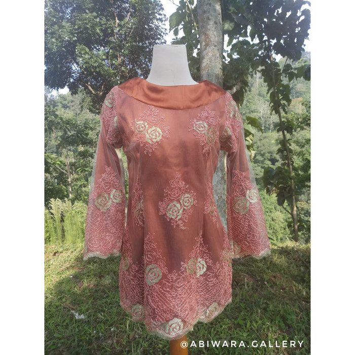 Jual Kebaya Brokat Merah Bata Simple Cakep Boja Sembagi Boutique Tokopedia