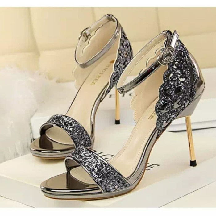 big tree high heels