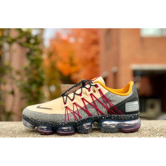 nike air vapormax run utility desert ore