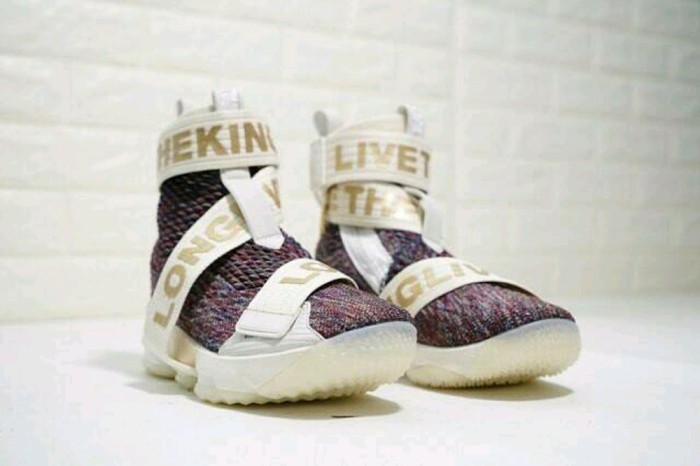 lebron 15 lifestyle kith