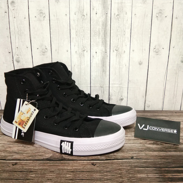 Jual Sepatu  Converse High All  Star  CT II x Undefeated 