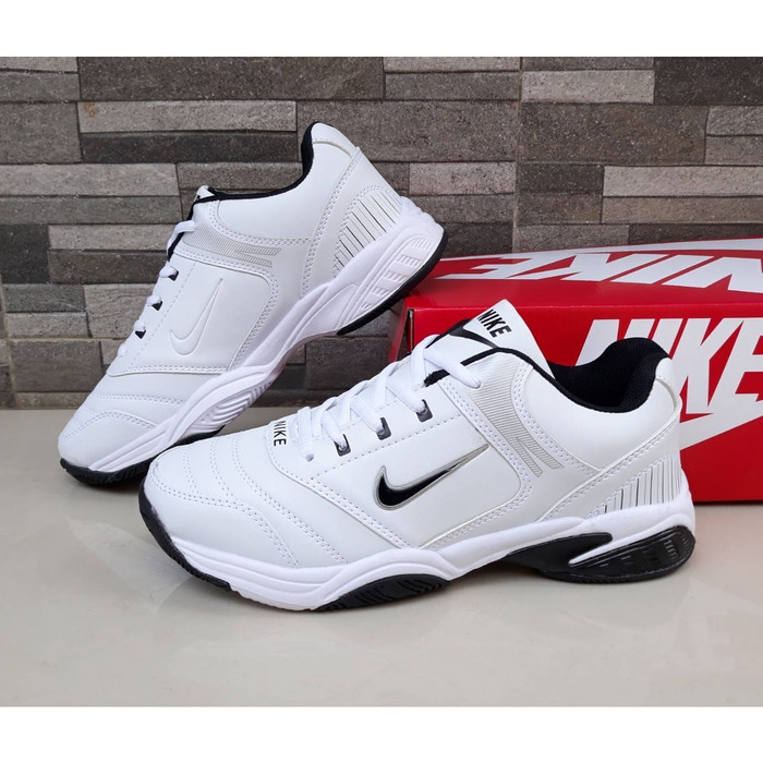 sepatu nike tennis