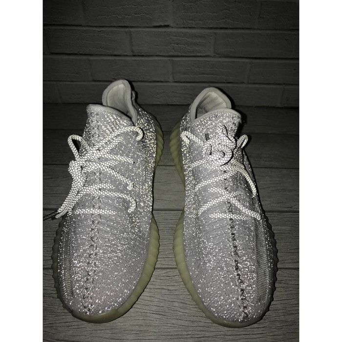 Real vs Fake yeezy boost 350 v2 black static comparison