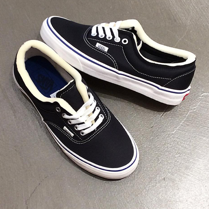vans era foam