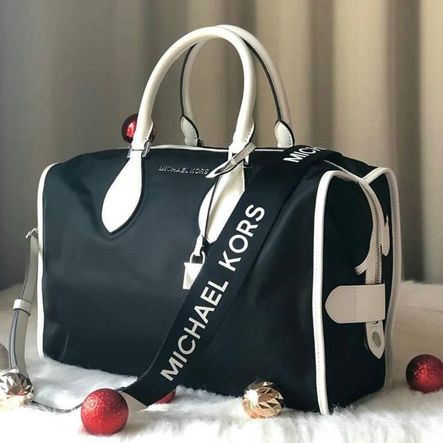 michael kors connie duffle bag