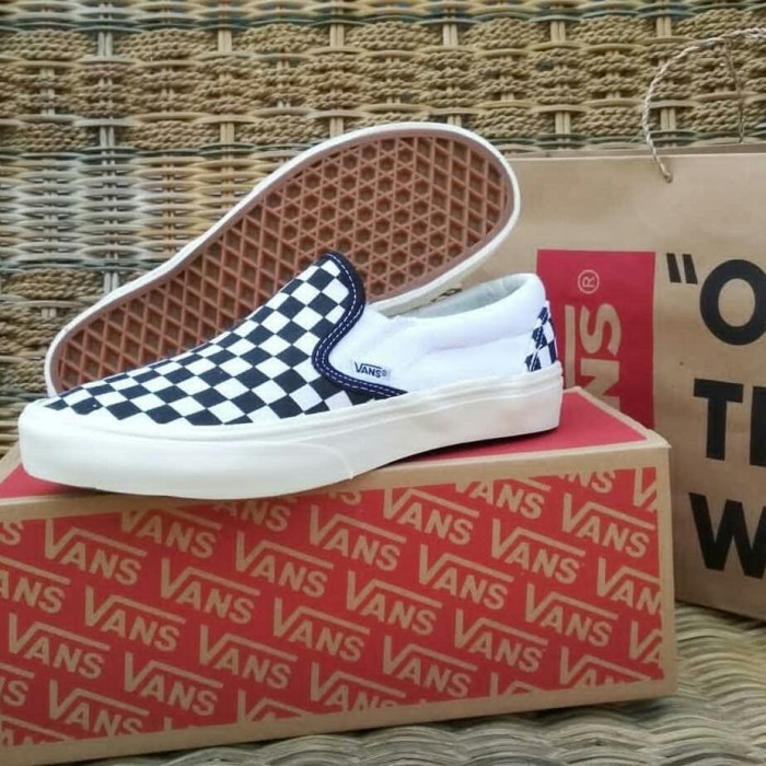 vans slip on putih