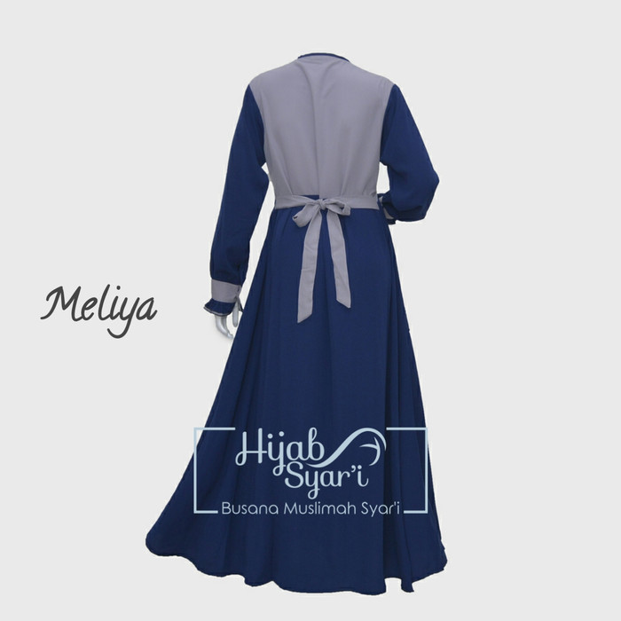 Perpaduan Warna Gamis Navy