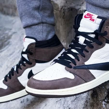 travis scott nike backwards swoosh