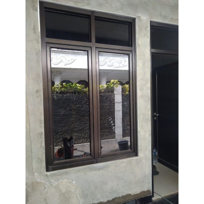 Jual Jendela  aluminium  2 unit dan  pintu  panel Kota Bogor 