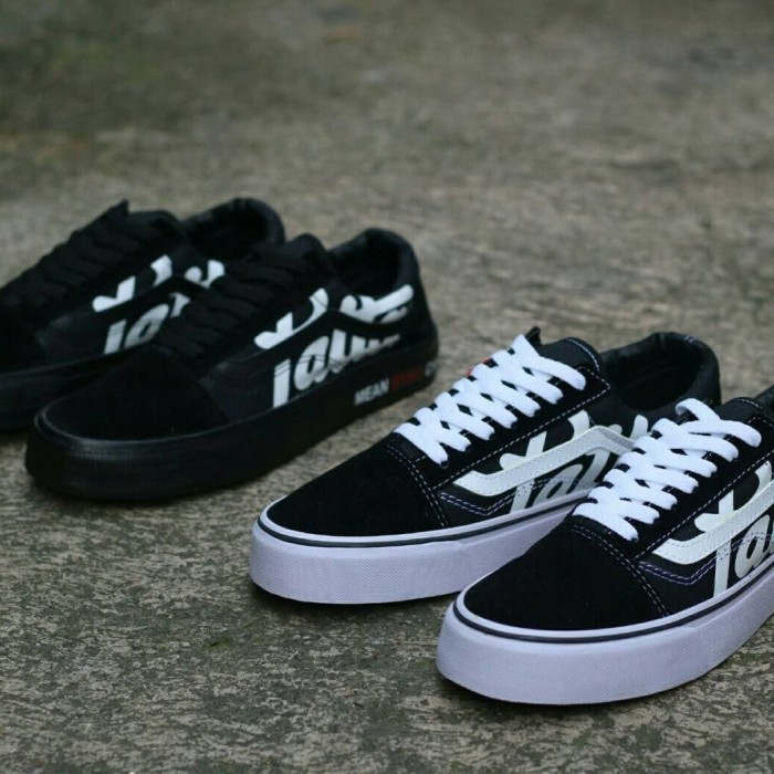 New Vans Old Skool Rainbow Skate Shoe White Womens Pride | Ebay from Vans on 21 Buttons New Vans Old Skool Rainbow Skate Shoe White Womens Pride | Ebay from Vans on 21 Buttons