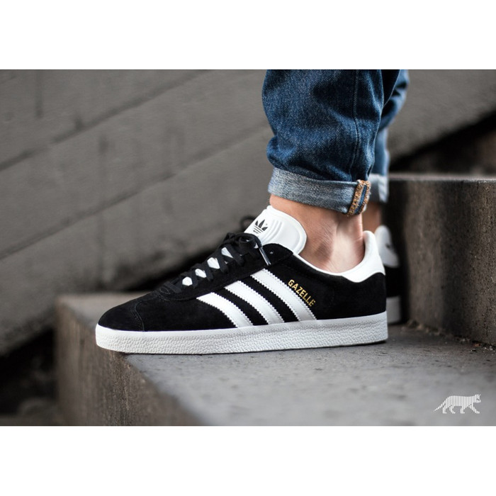 adidas gazelle black white