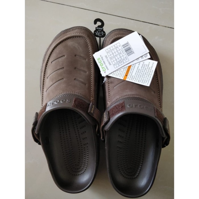 m13 crocs