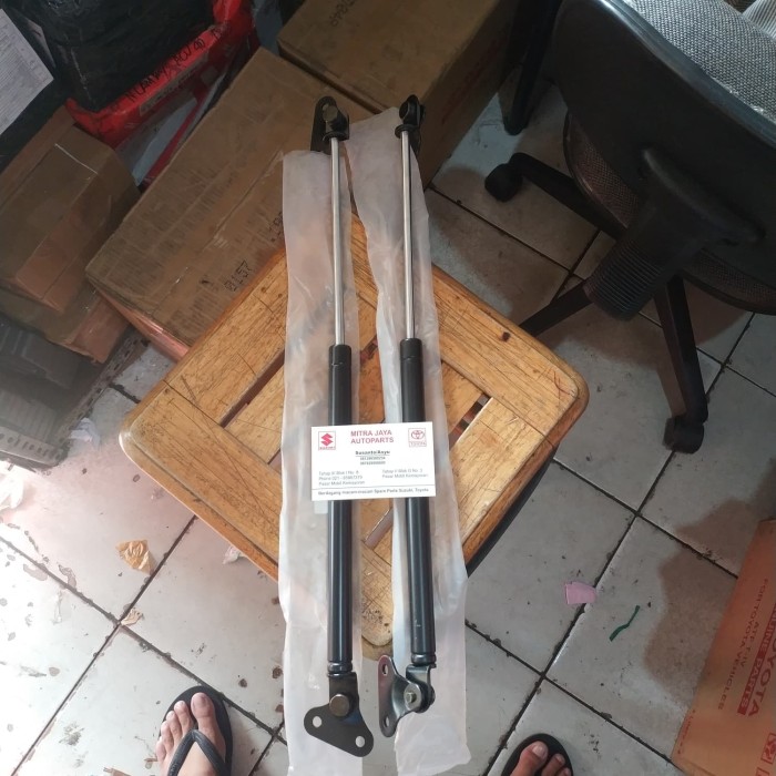 Foto Produk Shock bagasi Stay back door Land cruiser VX80 LC HDJ80 1996-1999 dari 39 Auto parts