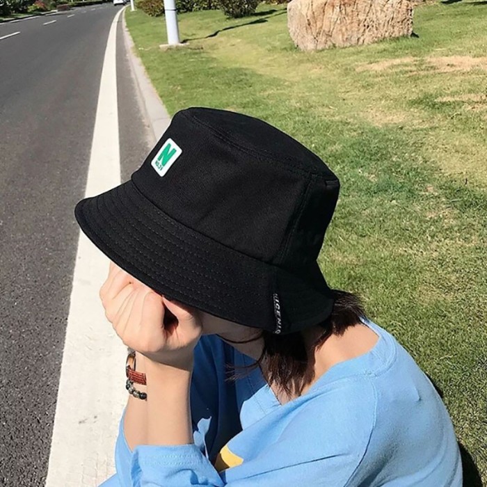 bucket hat womens black