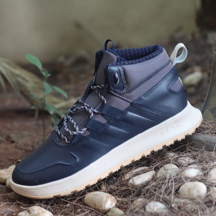 adidas traxion harga