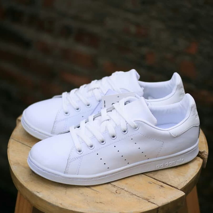 all white adidas stan smith
