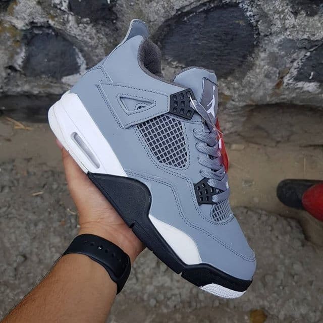 jordan 4 gri