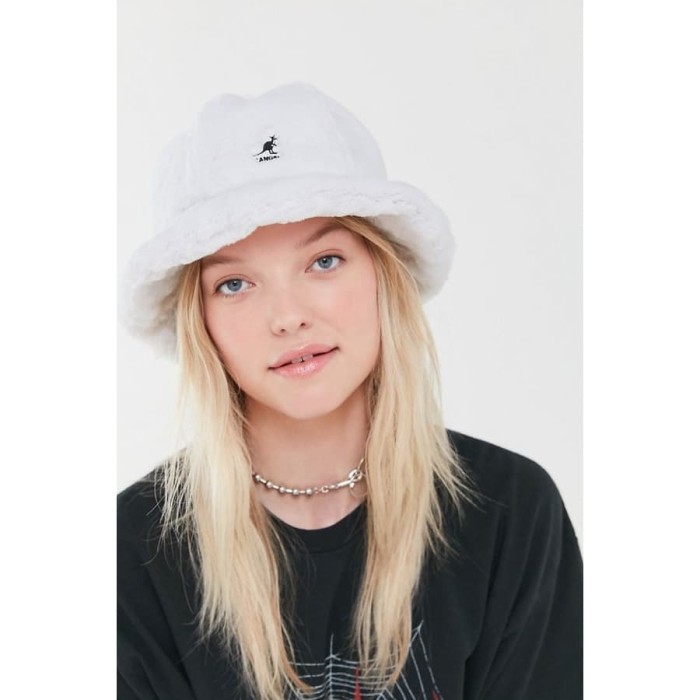 white fur bucket hat