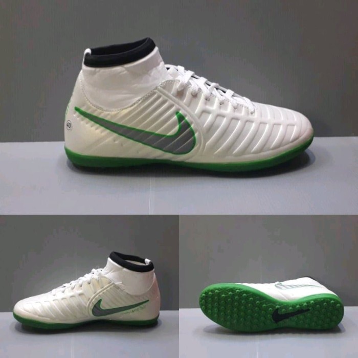 nike flyknit futsal
