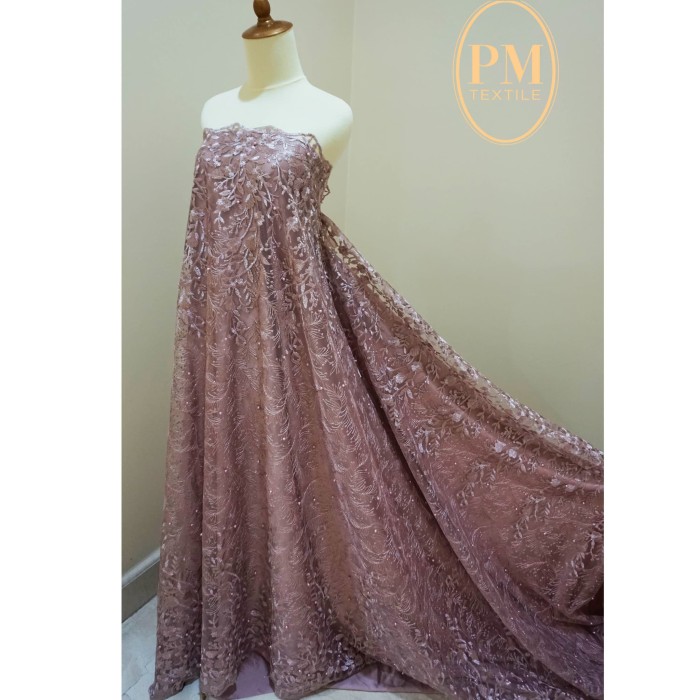 Kain Kebaya Warna Rose Gold Gaya Hunting