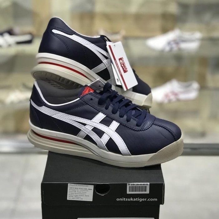 onitsuka tiger corsair on feet