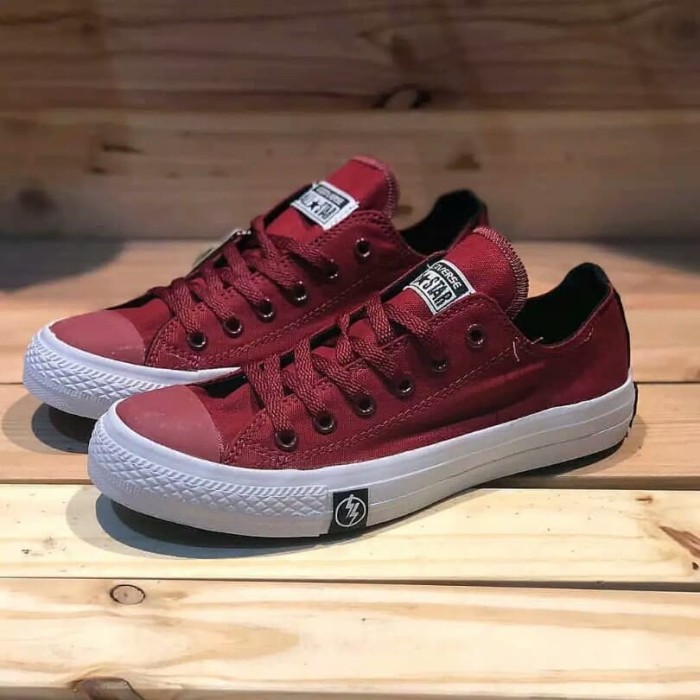 maroon converse shoes