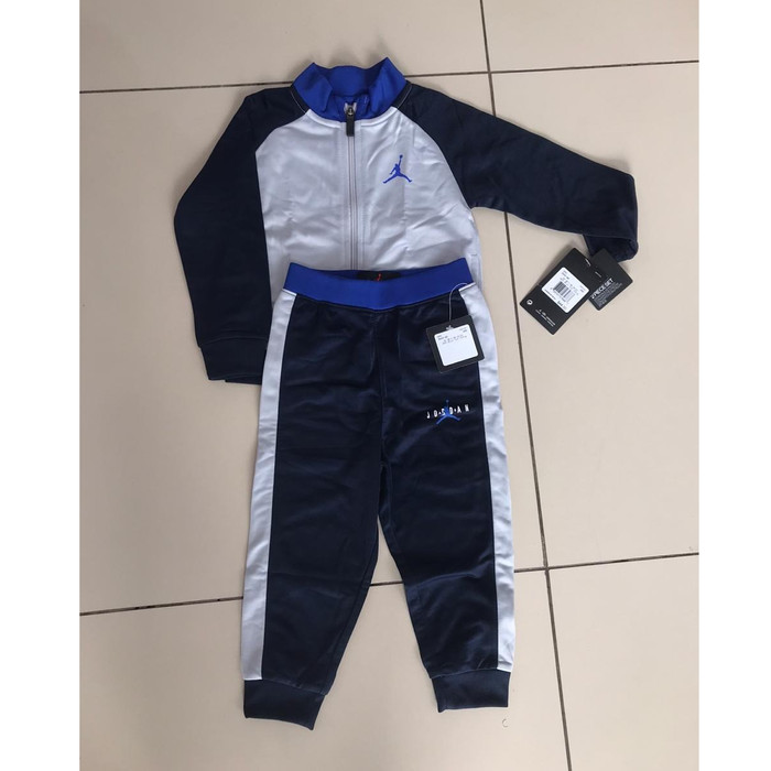 nike tracksuit kids