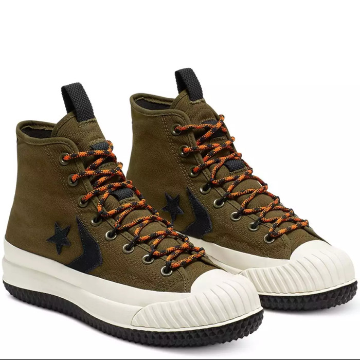 olive green nike boots