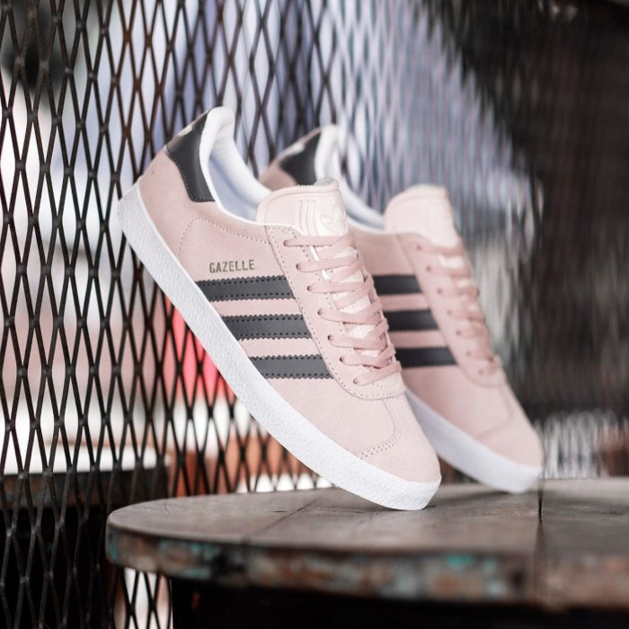 peach gazelles