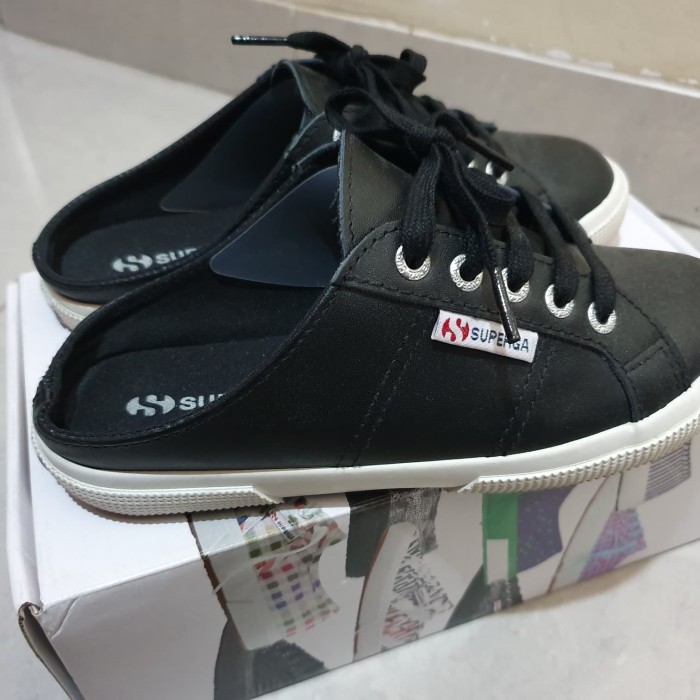 superga slip on black