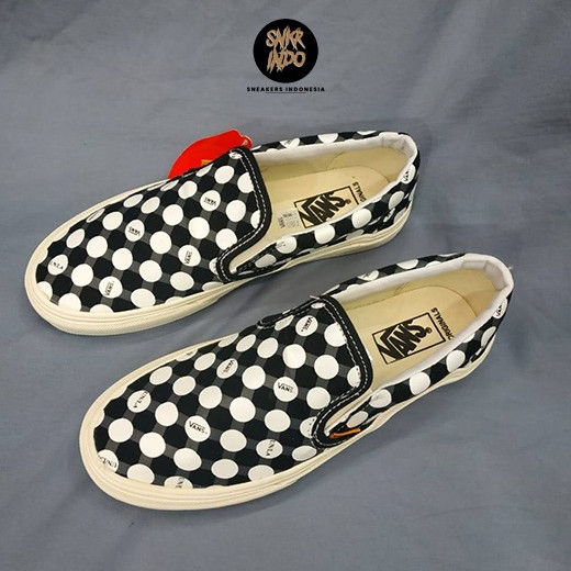 polka dot vans slip on