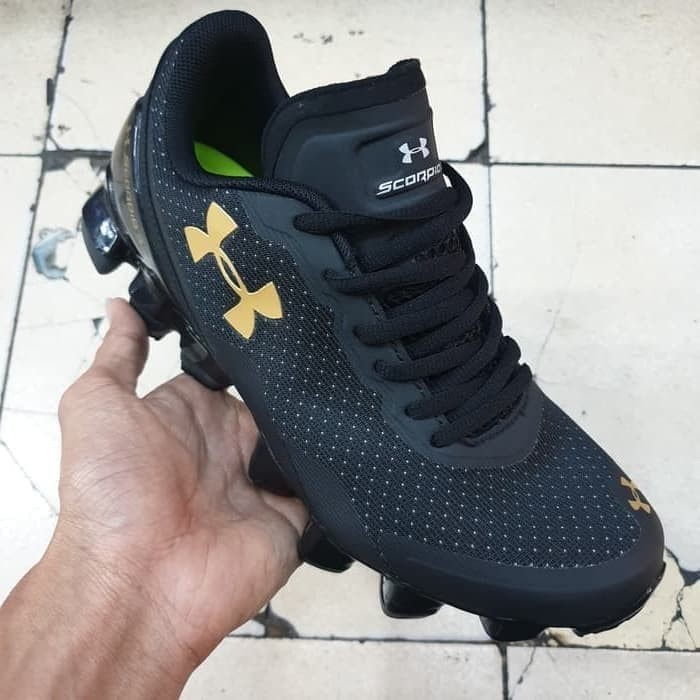 under armour scorpio black gold