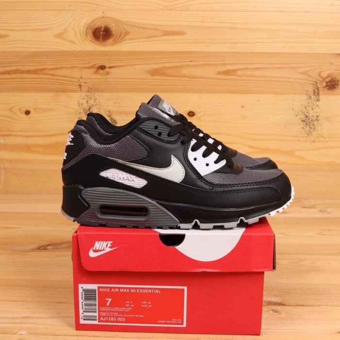 jual nike air max 90 essential